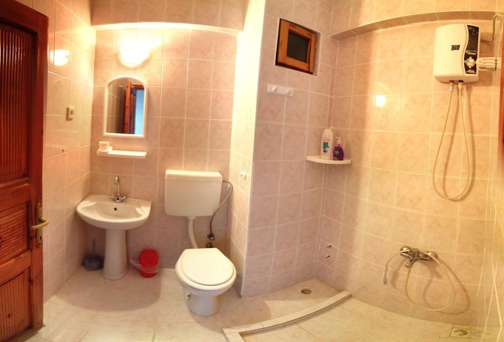 Keramos Pansiyon Finike Habitación foto