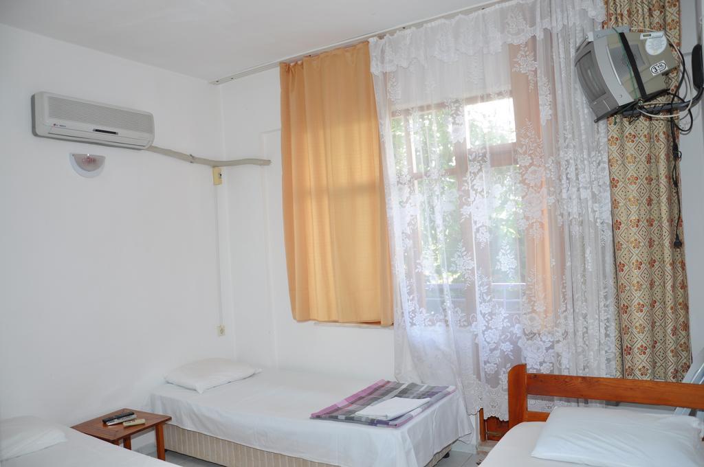 Keramos Pansiyon Finike Habitación foto