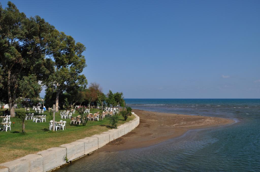Keramos Pansiyon Finike Exterior foto